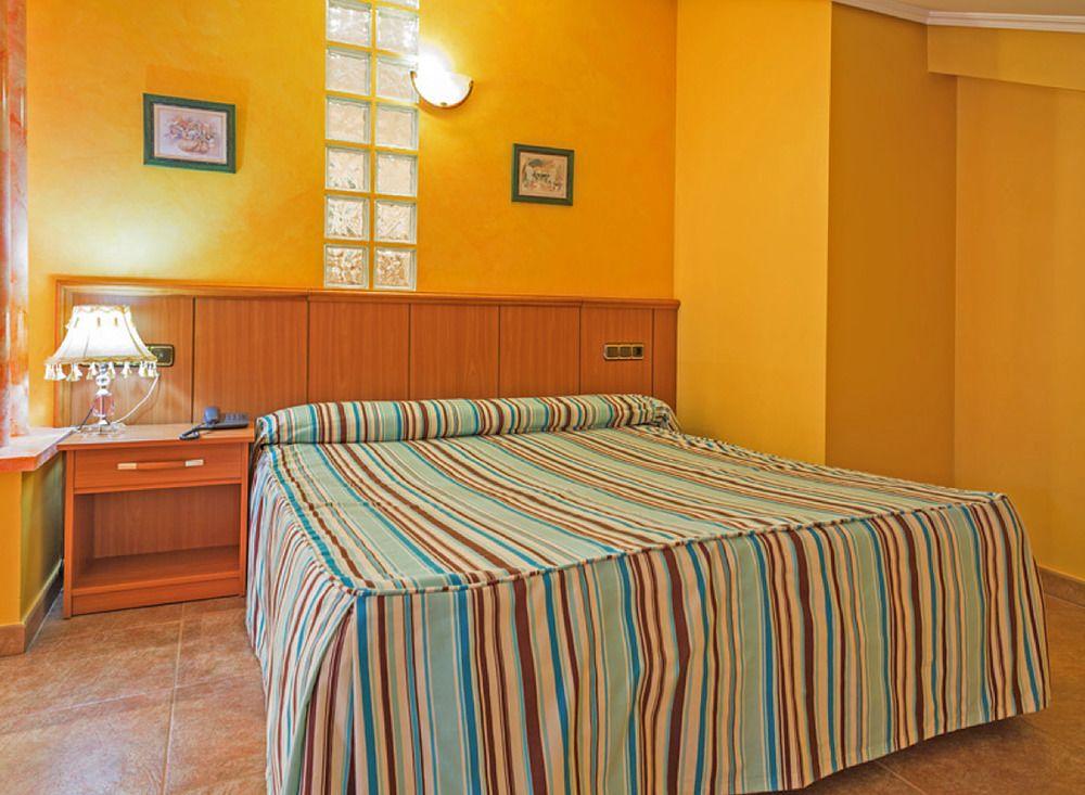Hotel Real De Castilla Tordesillas Luaran gambar