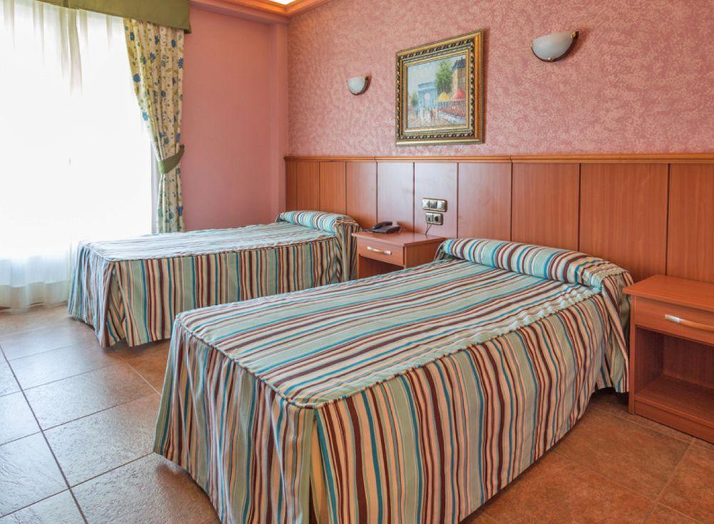 Hotel Real De Castilla Tordesillas Luaran gambar