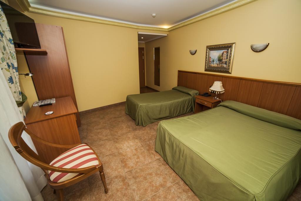 Hotel Real De Castilla Tordesillas Bilik gambar