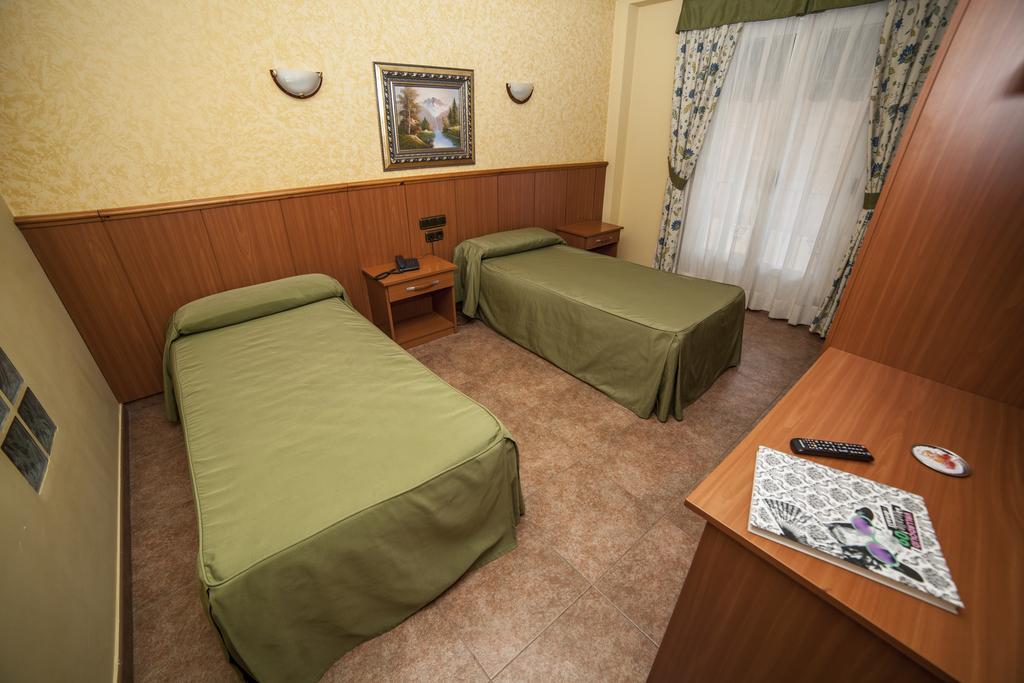Hotel Real De Castilla Tordesillas Bilik gambar