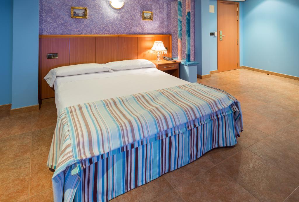 Hotel Real De Castilla Tordesillas Bilik gambar