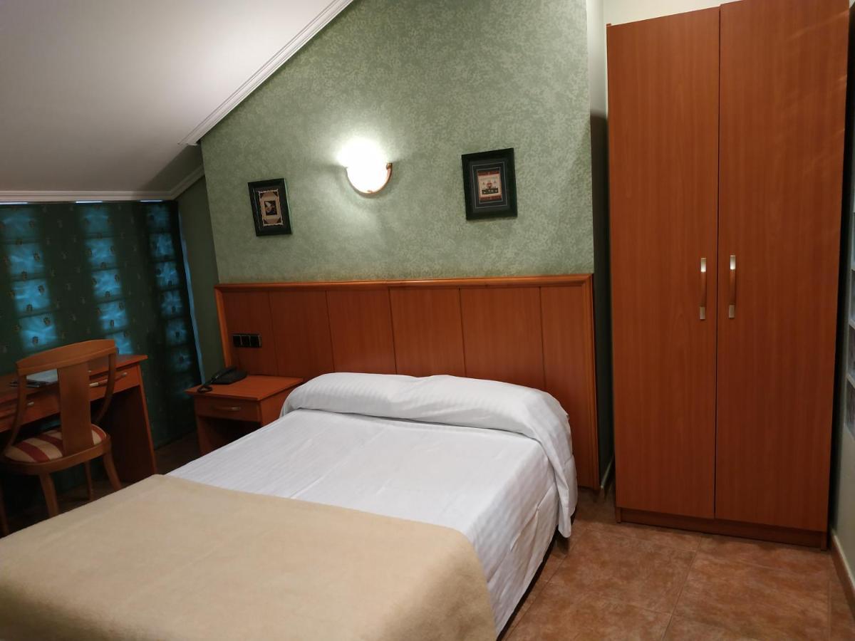 Hotel Real De Castilla Tordesillas Luaran gambar