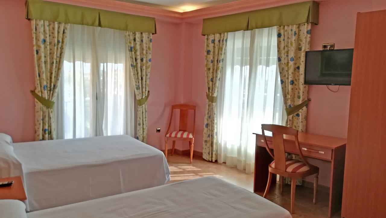 Hotel Real De Castilla Tordesillas Luaran gambar