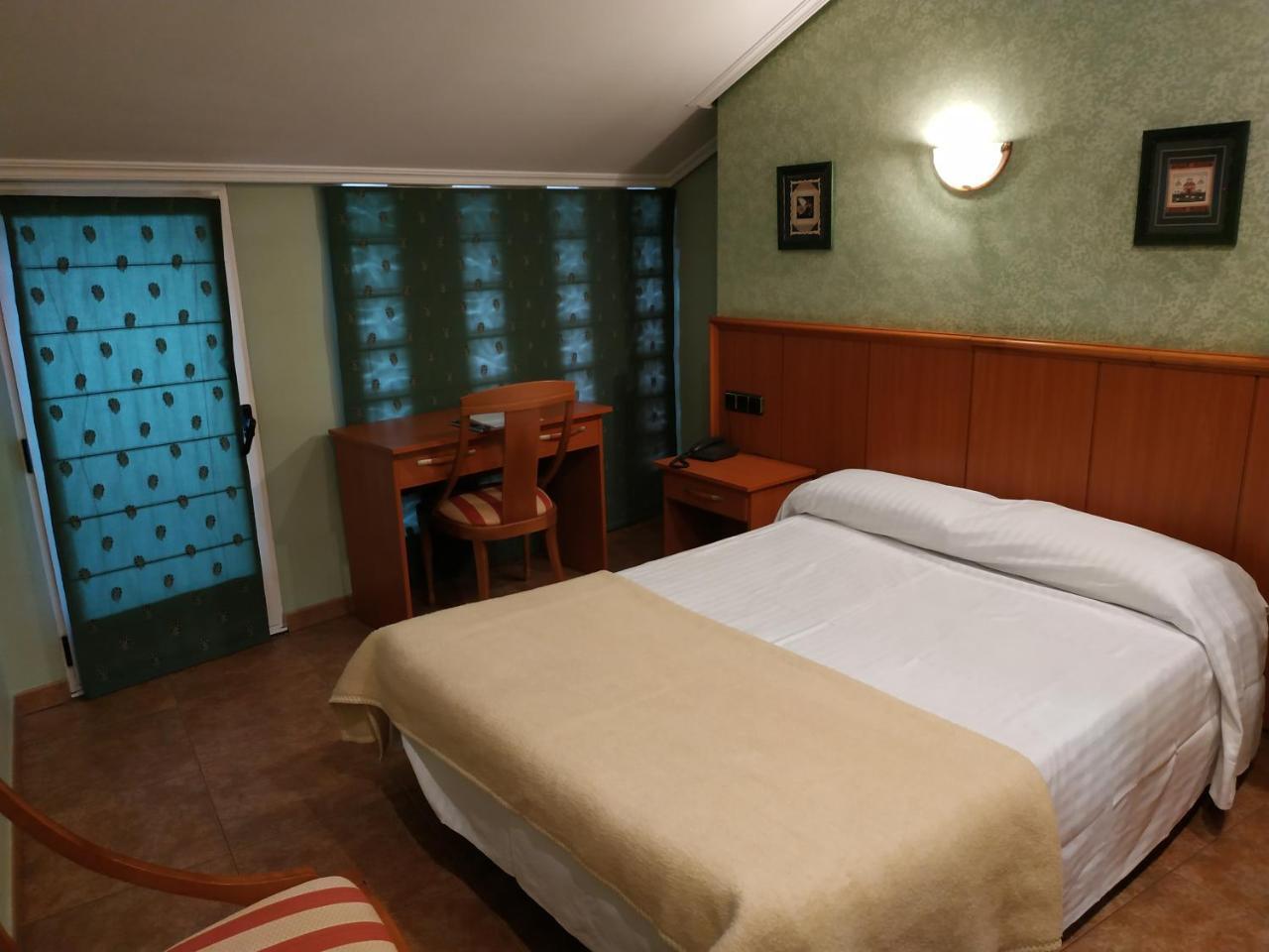 Hotel Real De Castilla Tordesillas Luaran gambar