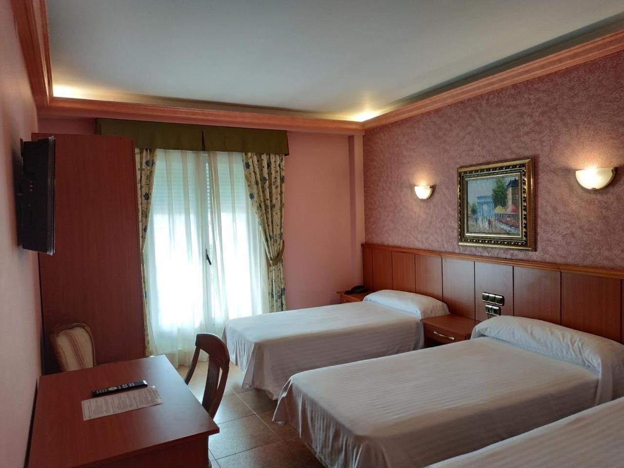 Hotel Real De Castilla Tordesillas Luaran gambar